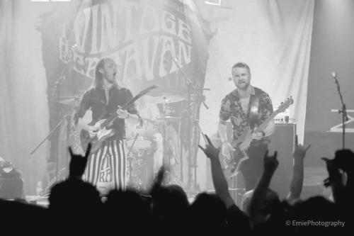 The-Vintage-Caravan-8